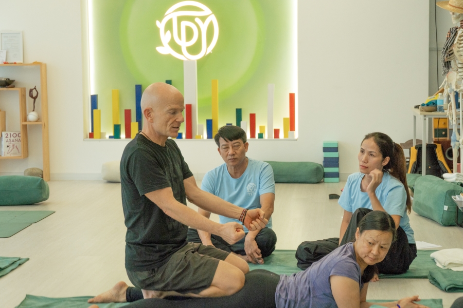 KHÓA ĐÀO TẠO HLV YIN YOGA & GIẢI PHẪU HỌC